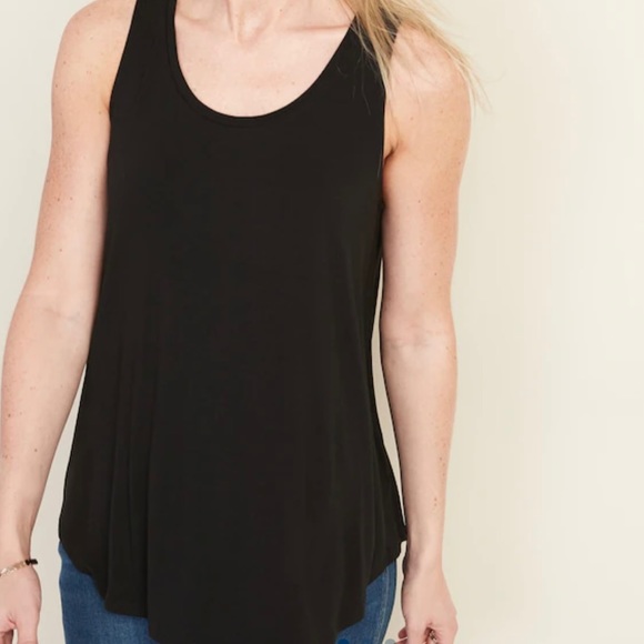Loose black tank - Picture 1 of 2
